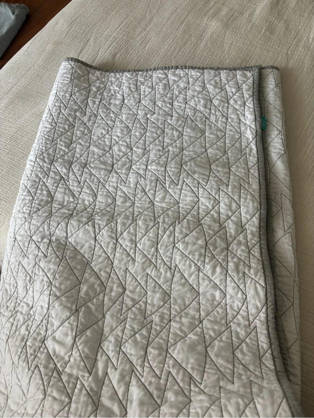 Twin White/Gray Quilt